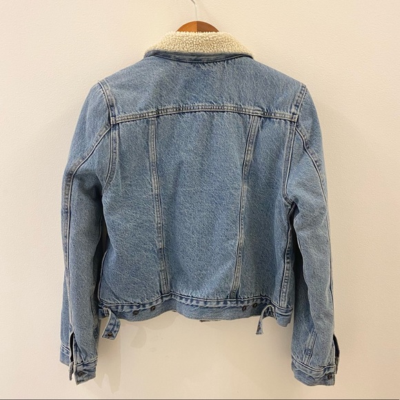 Levi's Original Sherpa Trucker Jacket - Picture 6 of 7